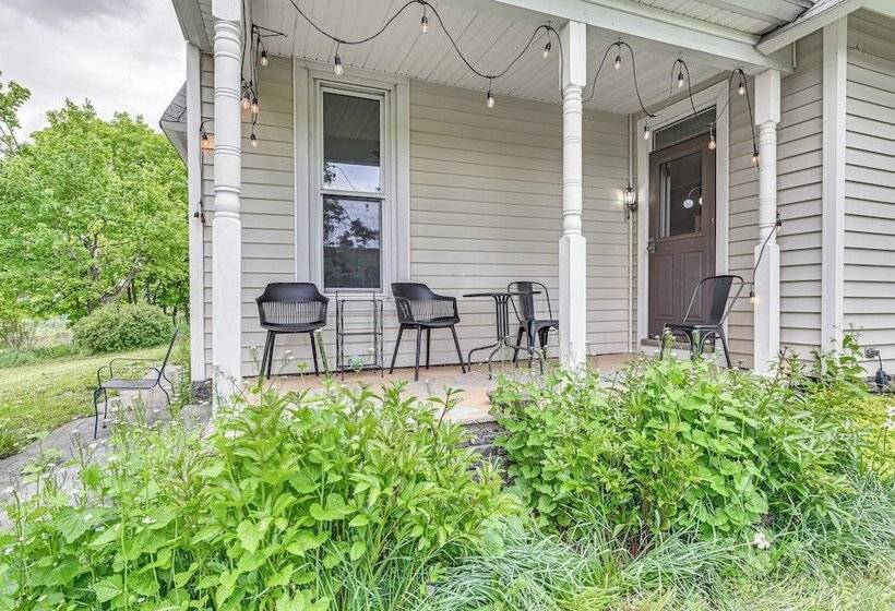 Family Home W/ Yard & Fire Pit In Middleburgh!