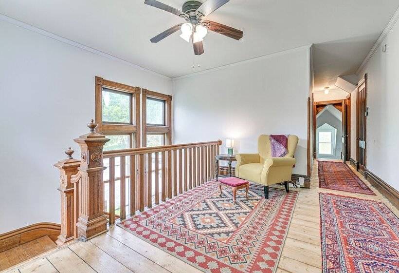 Family Home W/ Yard & Fire Pit In Middleburgh!