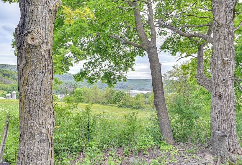 Family Home W/ Yard & Fire Pit In Middleburgh!