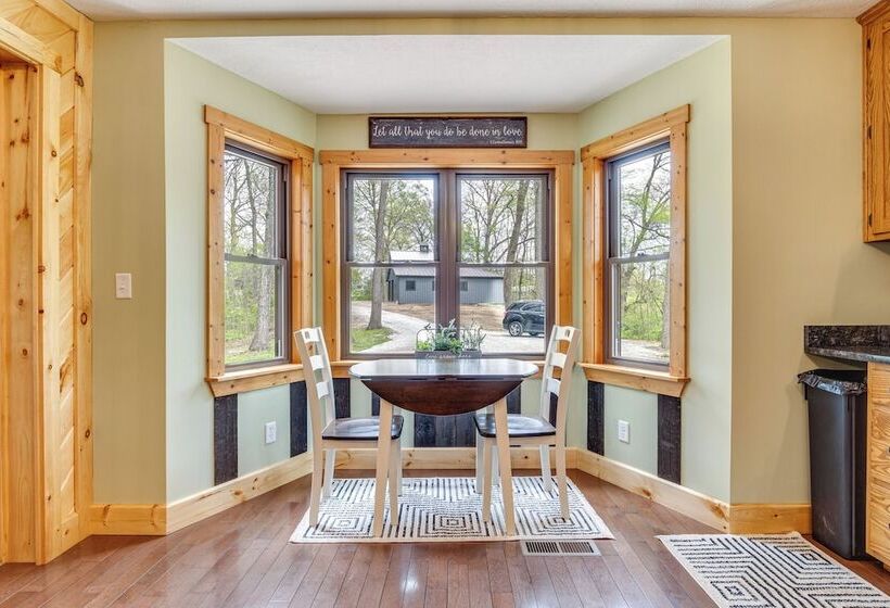 Family Friendly Milton Home On 14 Acres W/ Hot Tub