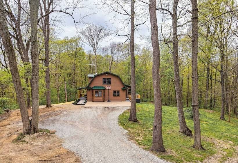 Family Friendly Milton Home On 14 Acres W/ Hot Tub