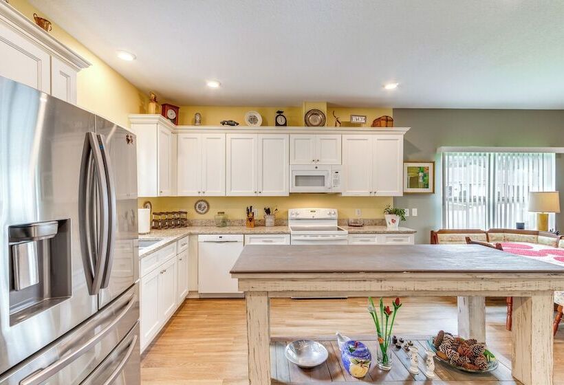 Pet Friendly Pensacola Home ~ 2 Mi To Bruce Beach!