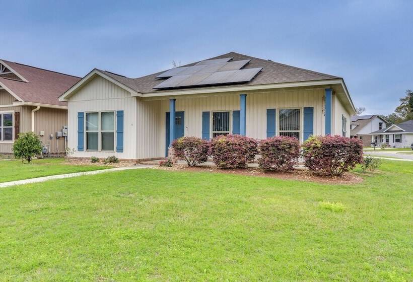 Pet Friendly Pensacola Home ~ 2 Mi To Bruce Beach!