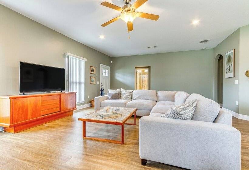 Pet Friendly Pensacola Home ~ 2 Mi To Bruce Beach!