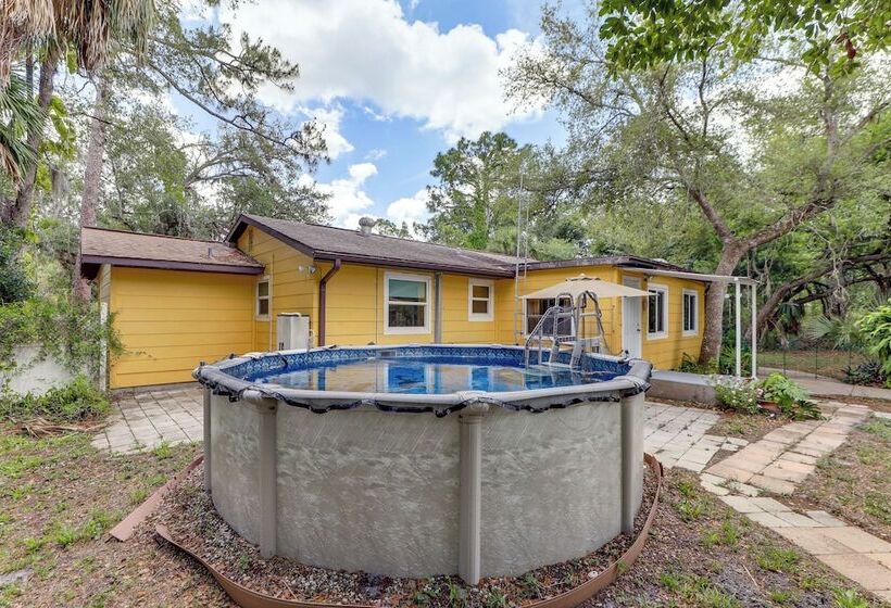 Pet Friendly Port Charlotte Home: 6 Mi To Beach!