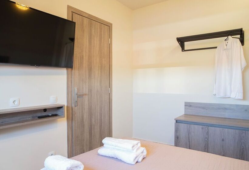 Philippos Residences