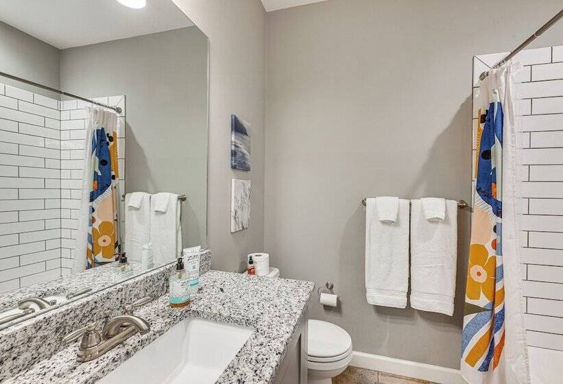 Platte City Retreat W/ Patio, Near Kansas City!