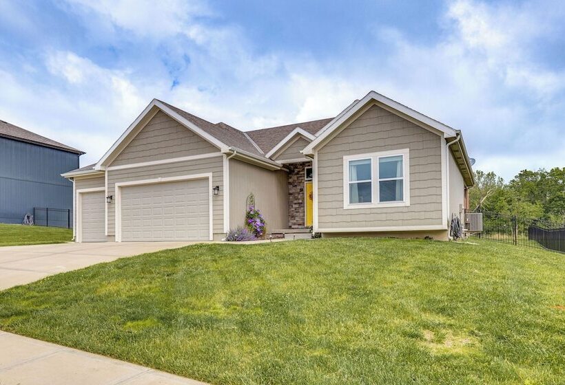 Platte City Retreat W/ Patio, Near Kansas City!