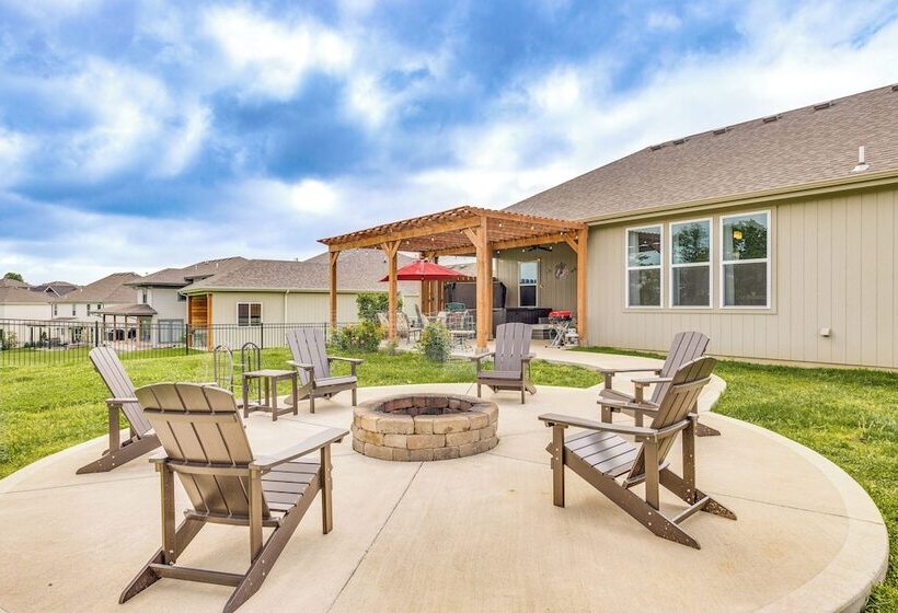 Platte City Retreat W/ Patio, Near Kansas City!