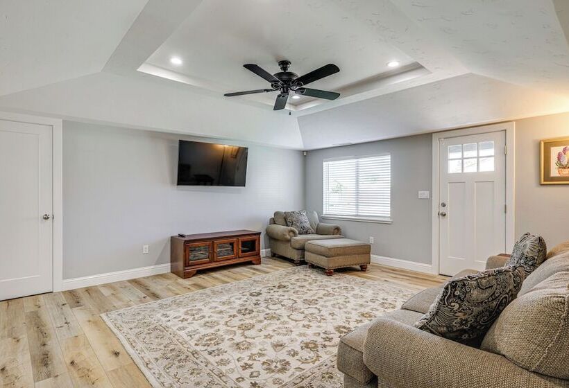 Quaint Hughson Vacation Rental, Walk To Downtown!