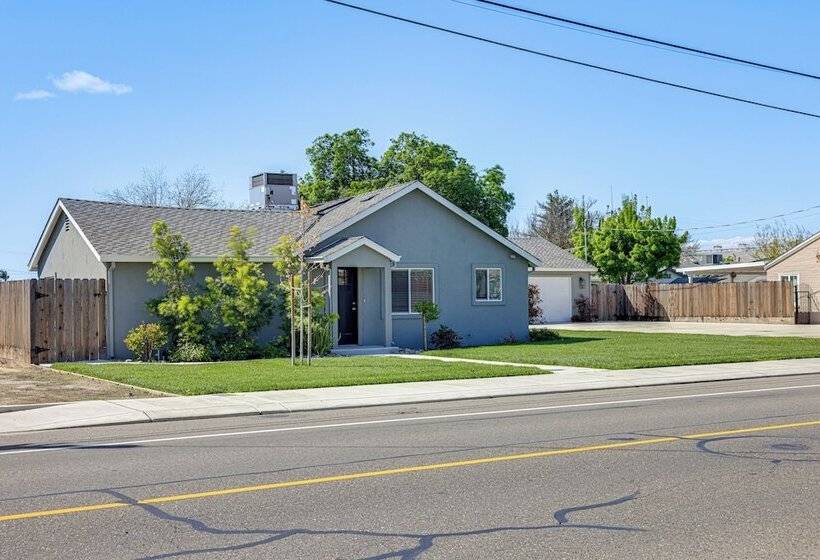 Quaint Hughson Vacation Rental, Walk To Downtown!