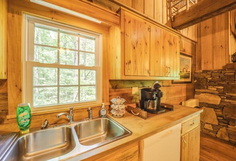 Near Lake Lure: Quiet Cabin W/ Deck & Trail Access