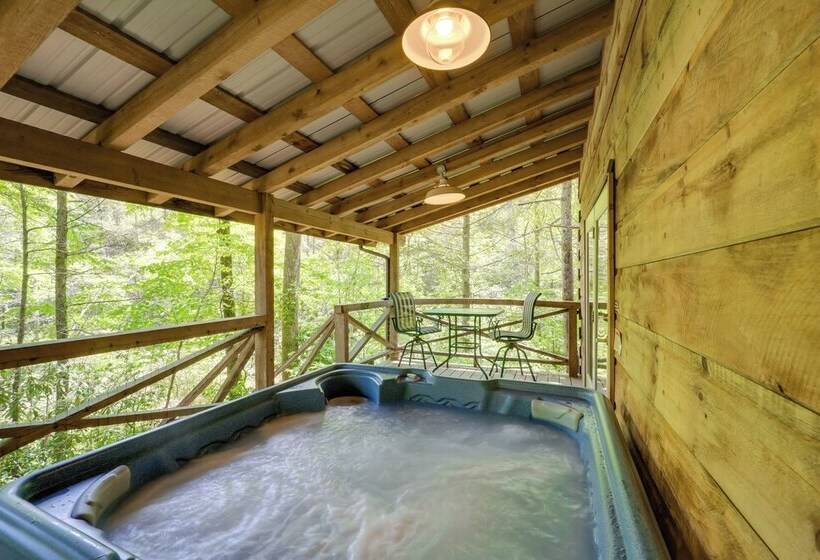 Near Lake Lure: Quiet Cabin W/ Deck & Trail Access
