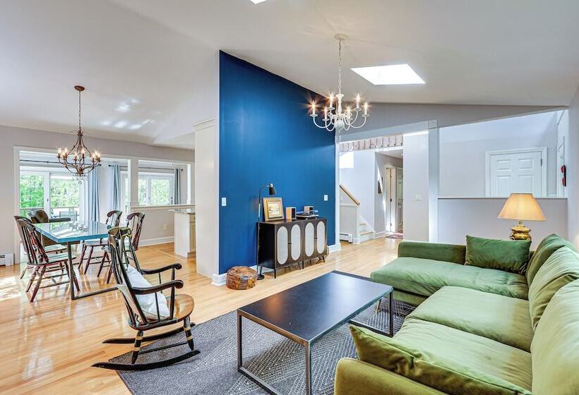 11 Mi To Powder Ridge Mountain: Connecticut Home