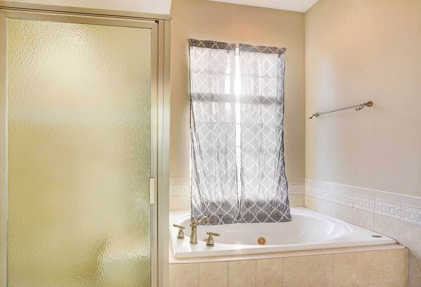 Quiet Panama City Home   4 Mi To Downtown!