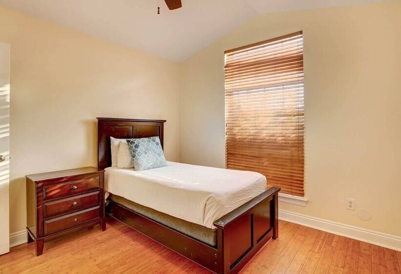 Quiet Panama City Home   4 Mi To Downtown!