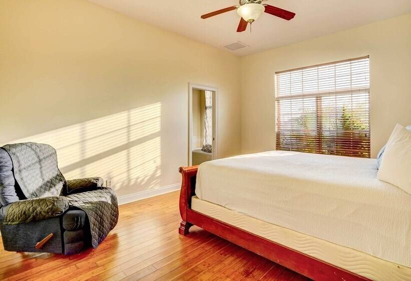 Quiet Panama City Home   4 Mi To Downtown!