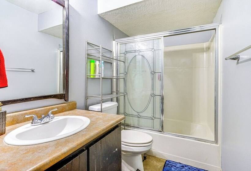 Quiet West Valley City Home, Near Downtown Slc!