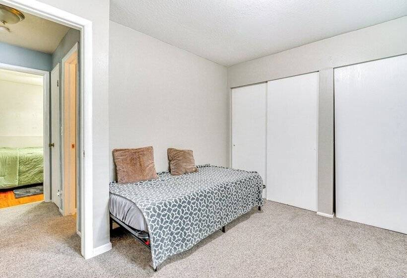 Quiet West Valley City Home, Near Downtown Slc!