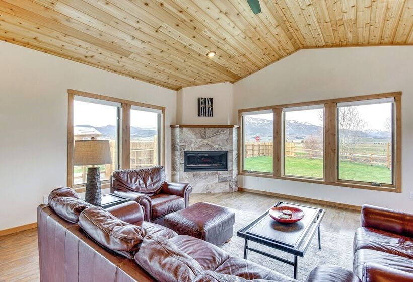 Red Lodge Home W/ Outdoor Kitchen & Fire Table!