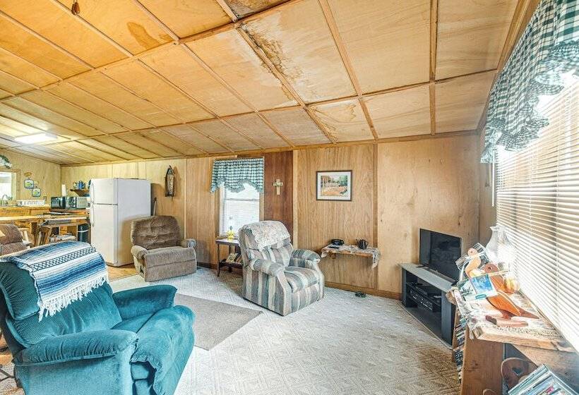 Reidsville Riverfront Cabin W/ Deck & Bbq Grill!