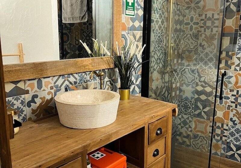 اقامتگاه Impeccable 3 Bed House In Portel