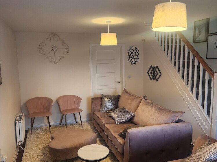 דירת נופש Inviting 1 Bed House In Wolverhampton