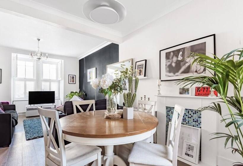 レジデンス Inviting 3 Bed House In Beckenham