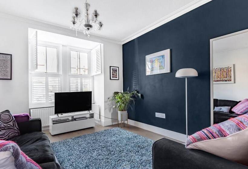 レジデンス Inviting 3 Bed House In Beckenham