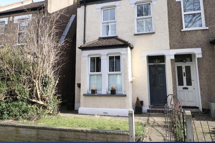 レジデンス Inviting 3 Bed House In Beckenham