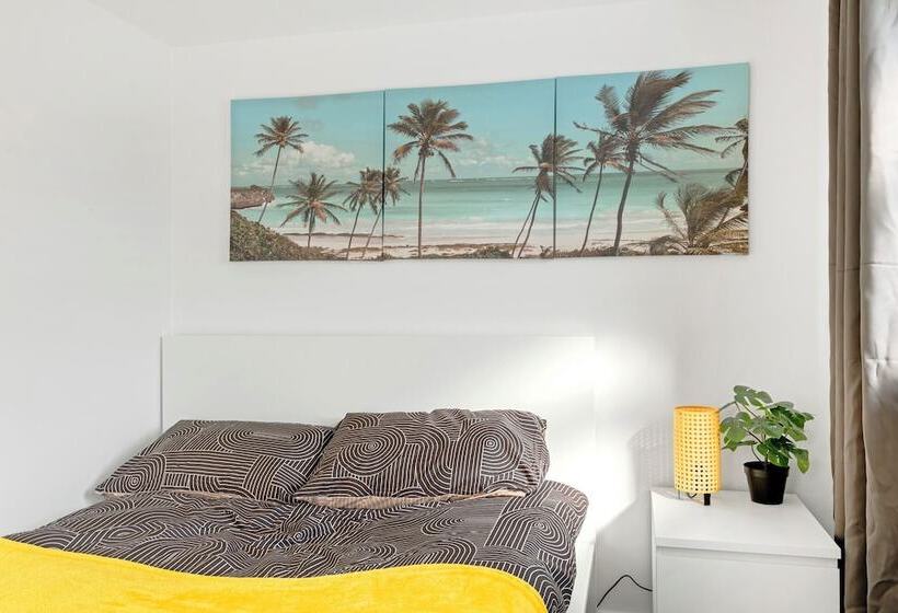 Резиденция Isimi Luxurious House 4 Bed In Alfreton Derby