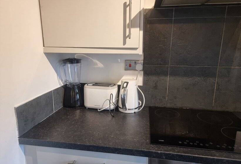 Резиденция Lovely 2 Bed House In Sunderland
