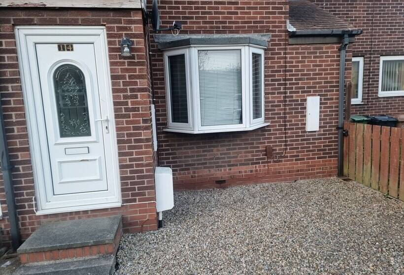 Резиденция Lovely 2 Bed House In Sunderland