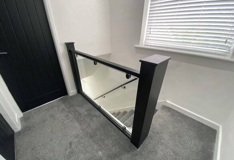 レジデンス Lovely Refurbished 3 Bed House In Liverpool