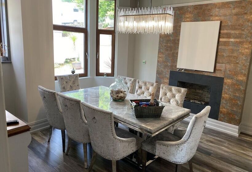 إقامة Seaside Retreat At Port Talbot