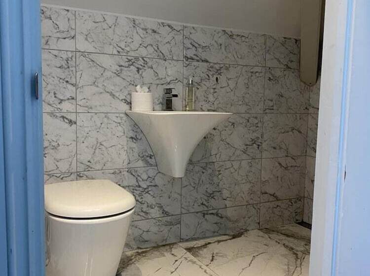 إقامة Seaside Retreat At Port Talbot