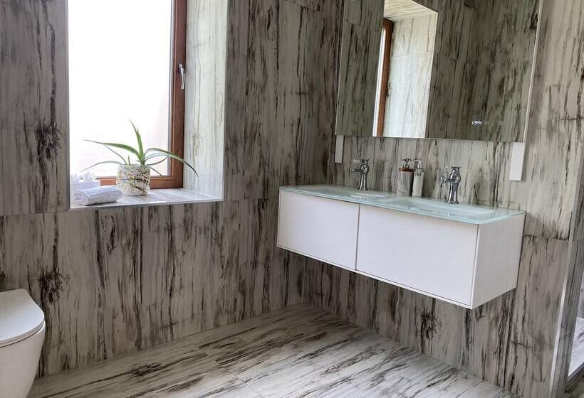 إقامة Seaside Retreat At Port Talbot