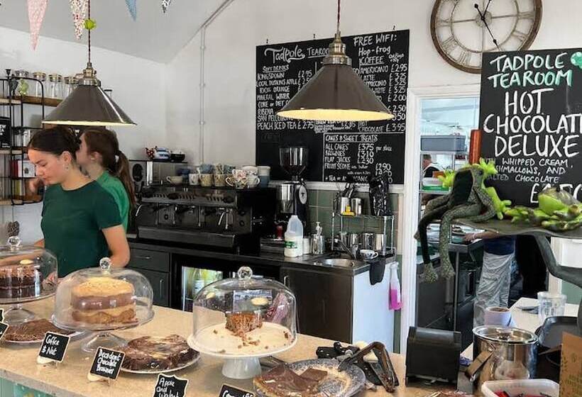 Резиденция Tranquil Elm Lodge Escape In Canterbury