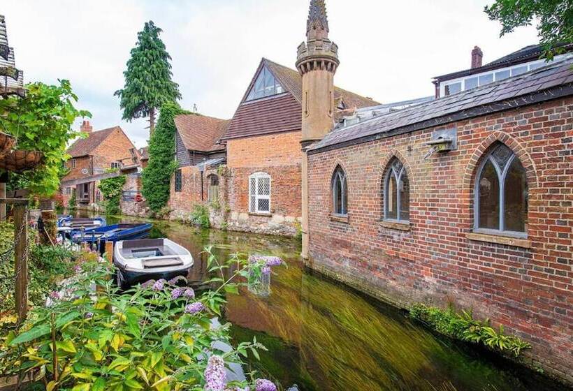 Резиденция Tranquil Elm Lodge Escape In Canterbury