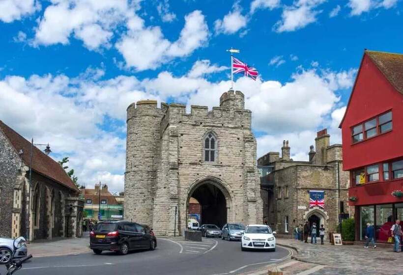 Резиденция Tranquil Elm Lodge Escape In Canterbury