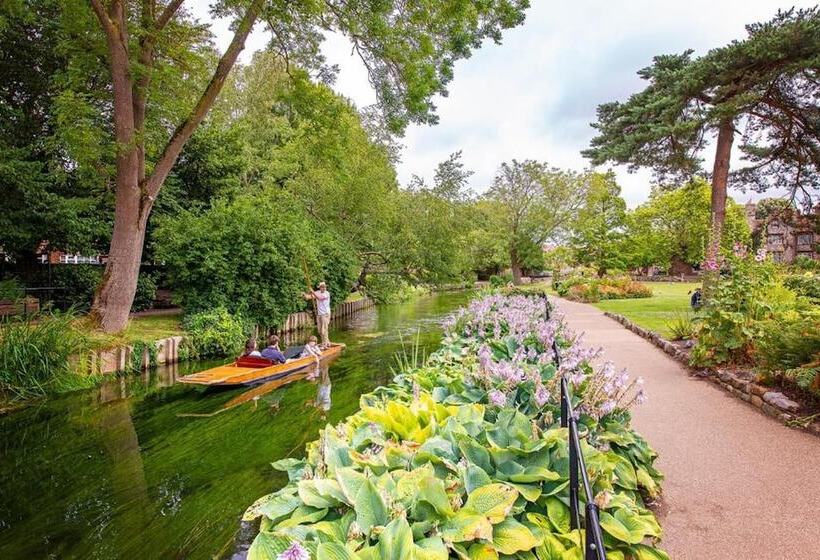 Резиденция Tranquil Elm Lodge Escape In Canterbury