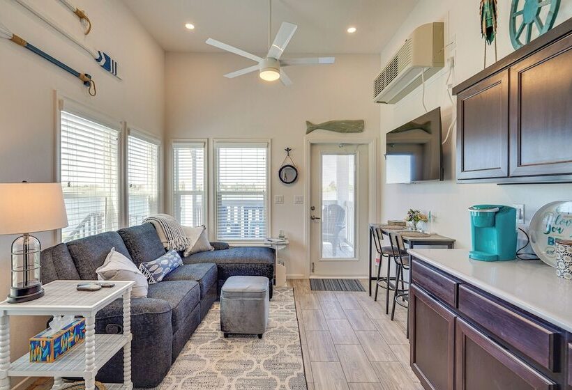 Riverfront Isleton Cottage < 1 Mi To Rio Vista!