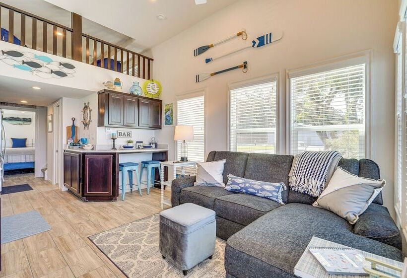 Riverfront Isleton Cottage < 1 Mi To Rio Vista!