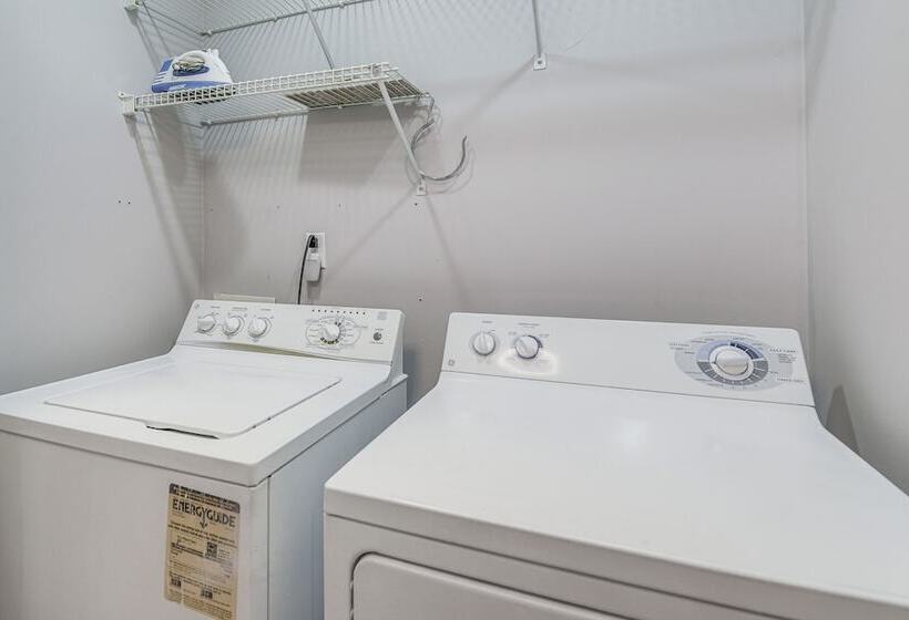 New Bern Home W/ Water View ~ 6 Mi To Downtown!