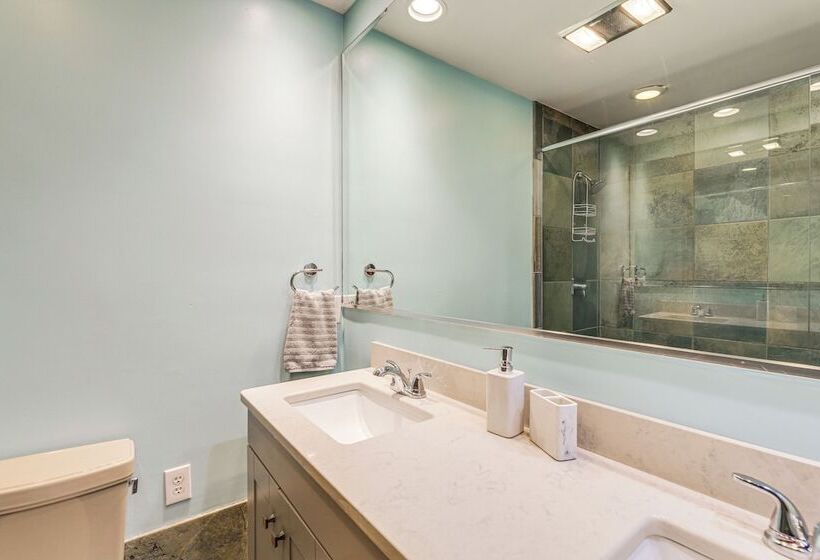 New Bern Home W/ Water View ~ 6 Mi To Downtown!