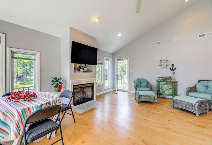 New Bern Home W/ Water View ~ 6 Mi To Downtown!