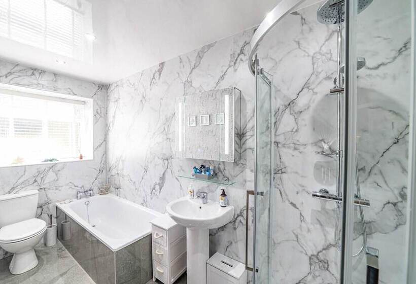 Riverside Retreat In Dumfries