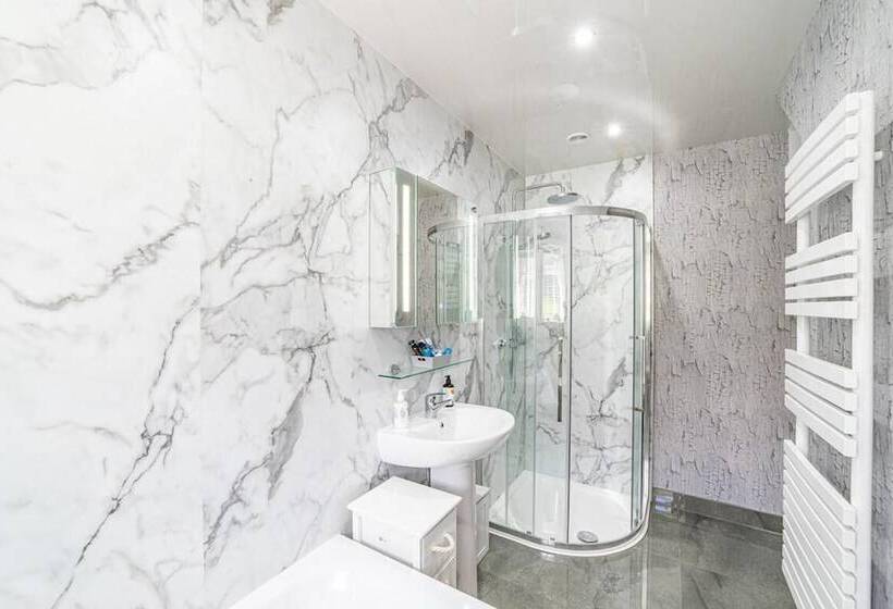 Riverside Retreat In Dumfries