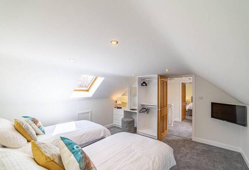 Riverside Retreat In Dumfries