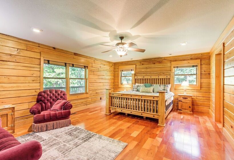 Rogers Cabin On 17 Acres W/ Wraparound Deck!